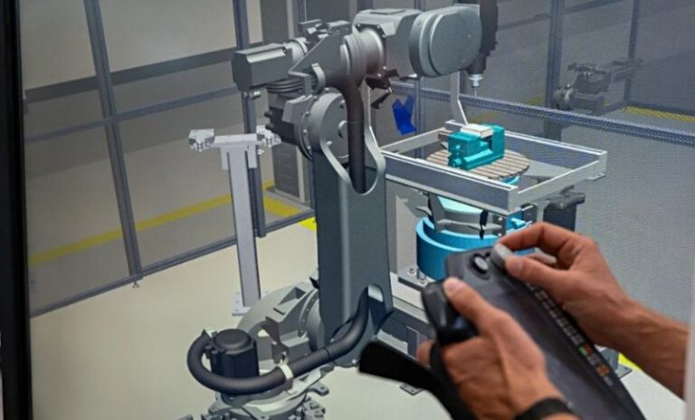 Virtuelle Inbetriebnahme für Maschinen und Anlagen